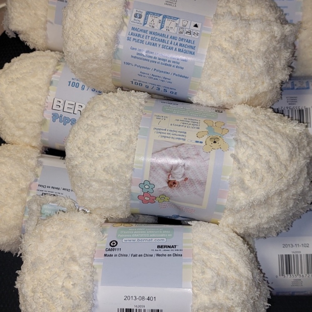 10 skeins Vanilla Pipsqueak yarn